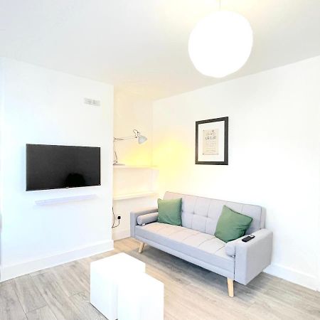 Stylish Apartment In Plaistow London Bagian luar foto